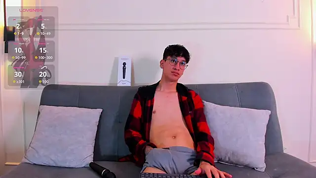 Snapshot of Cum_hunters chatting on October 21, 2025, 3:39 am Cum hunters online show from October 21, 2025, 3:39 am