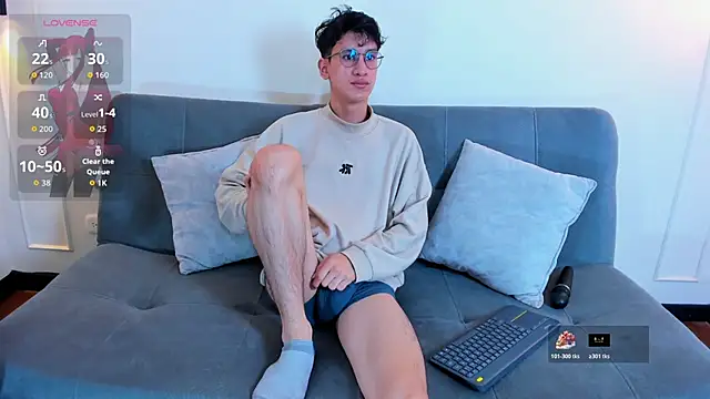 Snapshot of Cum_hunters chatting on October 18, 2025, 4:03 am Cum hunters online show from October 18, 2025, 4:03 am
