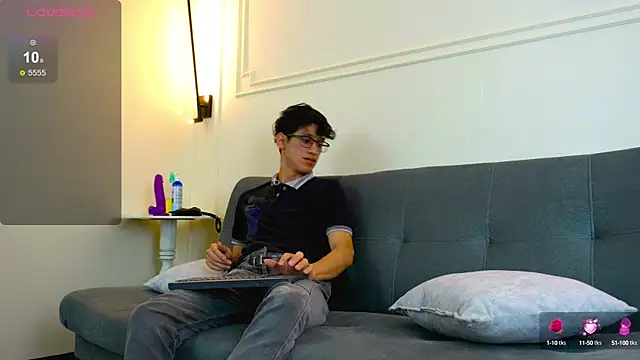 Snapshot of Cum_hunters chatting on February 28, 2025, 8:39 pm Cum hunters online show from February 28, 2025, 8:39 pm