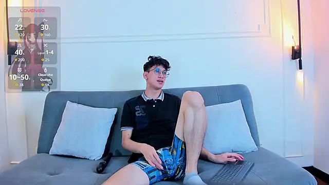 Snapshot of Cum_hunters chatting on October 17, 2025, 3:32 am Cum hunters online show from October 17, 2025, 3:32 am