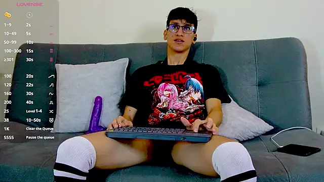 Snapshot of Cum_hunters chatting on March 23, 2025, 3:21 am Cum hunters online show from March 23, 2025, 3:21 am