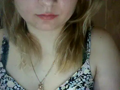 Snapshot of Allie_Janet chatting on January 21, 2025, 7:37 am Allie Janet online show from January 21, 2025, 7:37 am