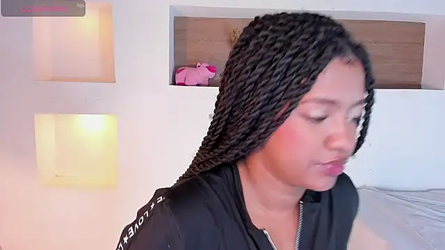 AishaHil online show from January 23, 2025, 12:09 pm