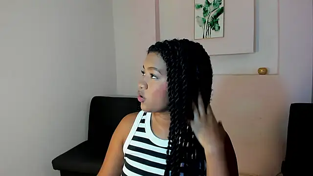 AishaHil online show from January 21, 2025, 12:18 pm