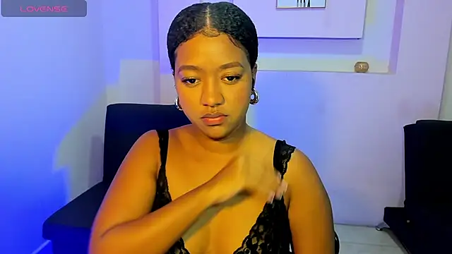 AishaHil online show from February 2, 2025, 12:02 pm