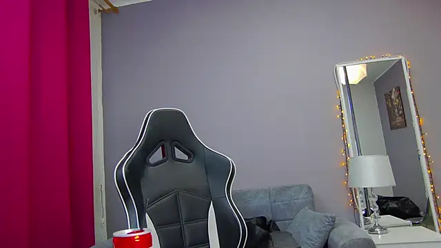 Snapshot of Eva_Lovvia_ chatting on February 17, 2025, 8:38 pm Eva Lovvia  online show from February 17, 2025, 8:38 pm