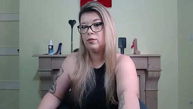 kamilalova online show from March 31, 2026, 2:19 pm