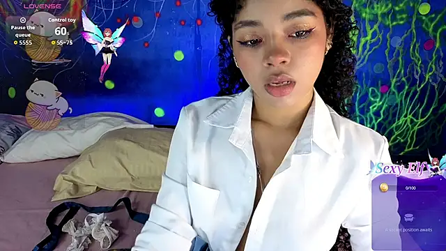 lucie petite online show from January 14, 2026, 6:22 pm