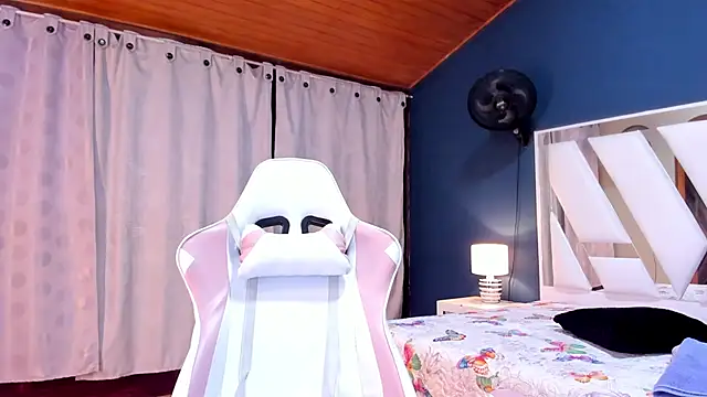 Alondra Cutie online show from March 2, 2025, 7:43 am