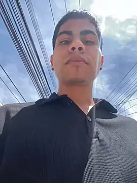 Snapshot of Dannytwinksxxx chatting on February 4, 2026, 4:35 pm Dannytwinksxxx online show from February 4, 2026, 4:35 pm