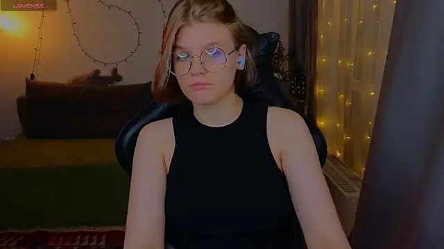  JessieVibes online show from December 2, 2025, 2:41 pm