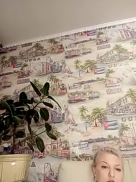 Snapshot of Anesteishen chatting on January 30, 2025, 6:35 am Anesteishen online show from January 30, 2025, 6:35 am