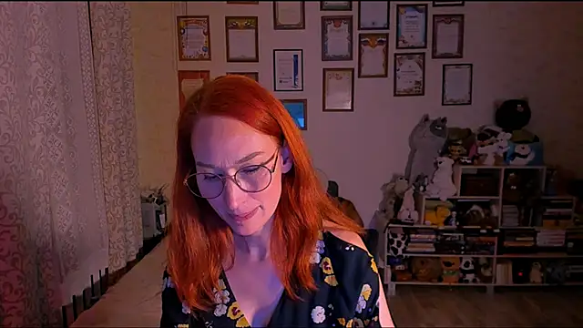 red rocco online show from March 18, 2025, 7:44 pm