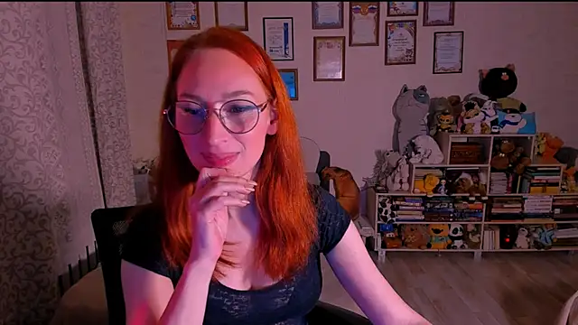 red rocco online show from March 14, 2025, 7:44 pm