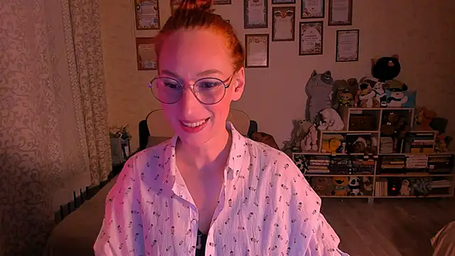 red rocco online show from March 13, 2025, 4:34 pm