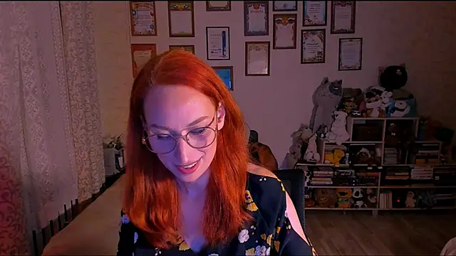 red rocco online show from March 18, 2025, 4:39 pm