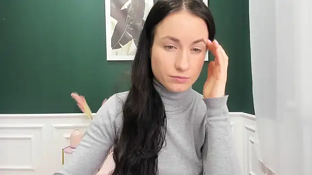 LeiilaBloom online show from March 2, 2025, 5:09 pm