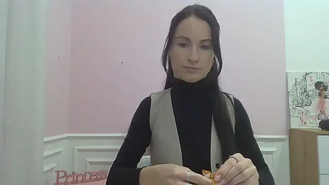 LeiilaBloom online show from March 8, 2025, 2:30 pm