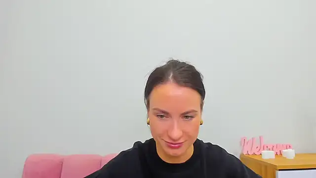 LeiilaBloom online show from March 20, 2025, 9:59 am