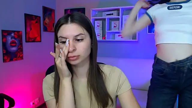 Snapshot of flora_ri chatting on September 28, 2025, 9:16 am flora ri online show from September 28, 2025, 9:16 am