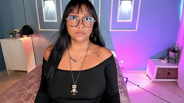isabella zc online show from June 3, 2026, 2:07 pm