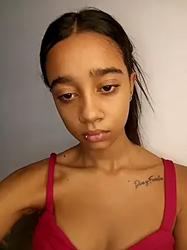 Zoe Sweett18 online show from April 17, 2026, 6:33 pm