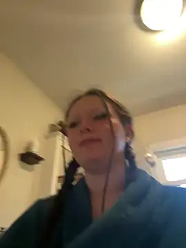 Snapshot of VenusandIppy chatting on November 5, 2025, 6:44 pm VenusandIppy online show from November 5, 2025, 6:44 pm