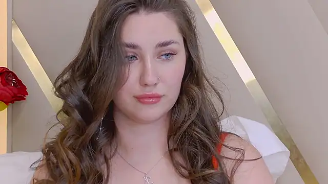 KiraBarlows online show from September 15, 2025, 3:12 pm