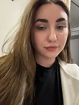 KiraBarlows online show from February 18, 2026, 9:00 pm