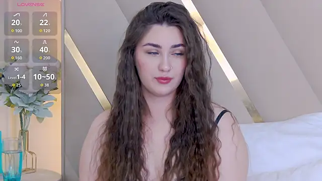 KiraBarlows online show from October 8, 2025, 8:42 pm