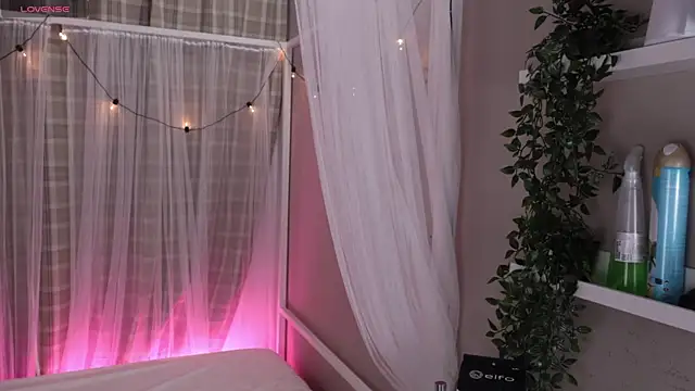 Snapshot of camilapersy chatting on January 17, 2026, 12:53 pm camilapersy online show from January 17, 2026, 12:53 pm