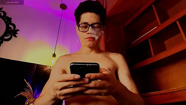 wolfandsky online show from November 5, 2025, 11:24 am