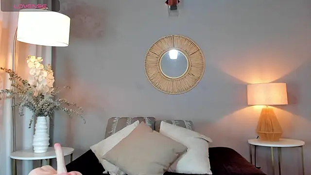 Snapshot of viviannehill_hot chatting on February 10, 2025, 11:23 pm viviannehill hot online show from February 10, 2025, 11:23 pm