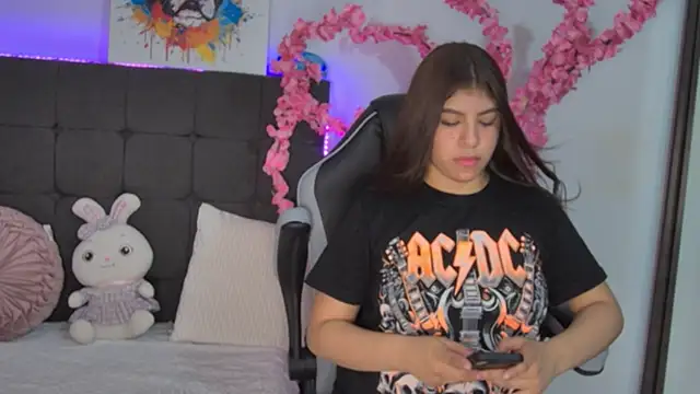 AmandaBrooks 18 online show from September 18, 2025, 1:08 am