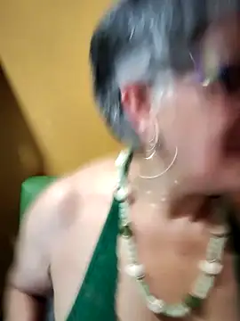 Snapshot of ilonna2025 chatting on February 12, 2026, 9:14 pm ilonna2025 online show from February 12, 2026, 9:14 pm