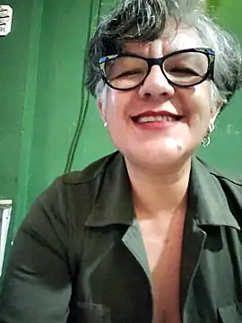 ilonna2025 online show from September 28, 2025, 11:17 am