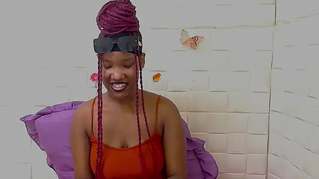 EroticSexyPrada online show from March 16, 2026, 5:48 pm