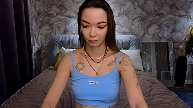 SusannJohnson online show from October 15, 2025, 12:20 am