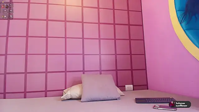 LissMonroe online show from September 22, 2025, 11:16 am