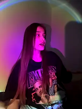 RayWillliams online show from November 19, 2025, 12:05 pm