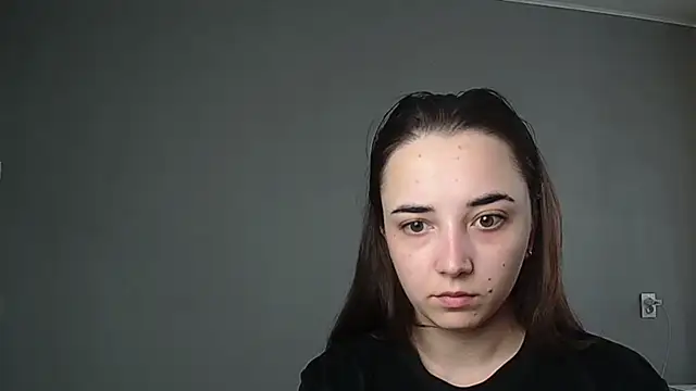 Eva Gloryy online show from April 16, 2026, 7:42 am