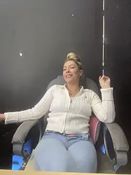 viktoria davis  online show from February 8, 2026, 10:18 pm