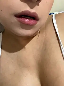  Amber Brown online show from October 28, 2025, 3:18 am