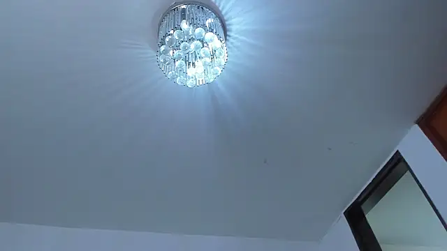 Snapshot of Dayana__Ospina chatting on February 28, 2025, 8:28 pm Dayana Ospina online show from February 28, 2025, 8:28 pm