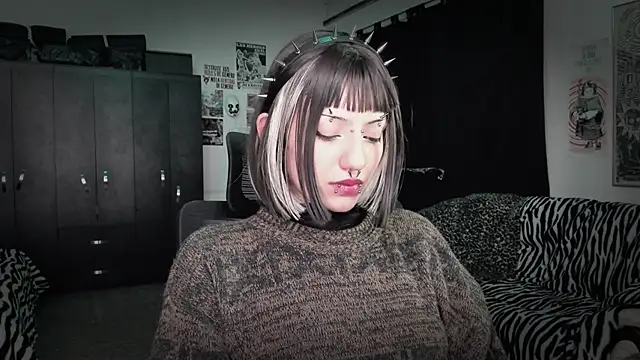 roxy toxic online show from June 10, 2026, 12:34 am