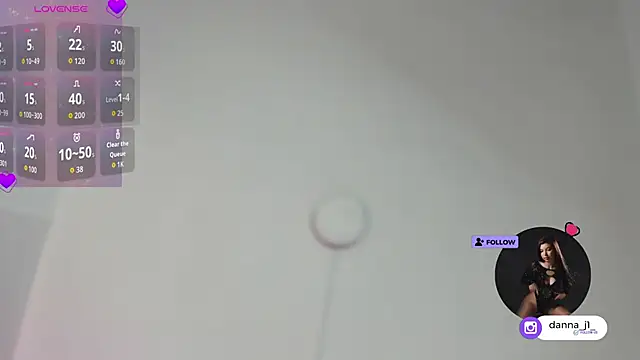 DannaJhonson1 online show from February 5, 2026, 7:10 pm