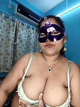 Snapshot of hevensex143 chatting on February 12, 2026, 7:57 pm hevensex143 online show from February 12, 2026, 7:57 pm