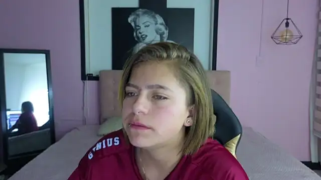 Kitten Cam online show from April 14, 2026, 11:43 pm