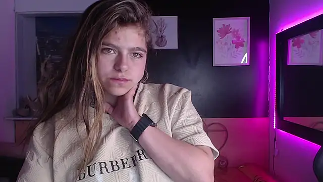 Kitten Cam online show from October 4, 2025, 6:15 am