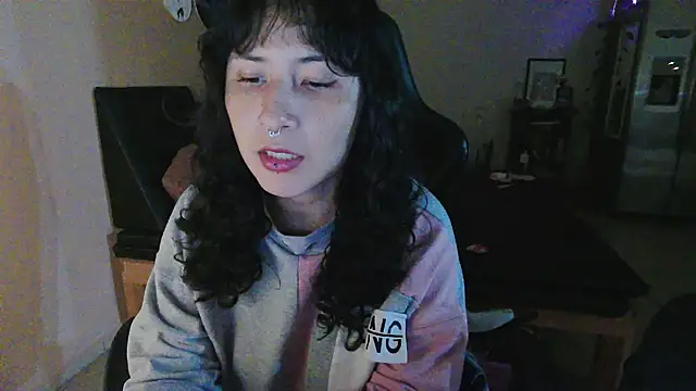 Snapshot of GinnyDelice chatting on October 29, 2025, 3:27 am GinnyDelice online show from October 29, 2025, 3:27 am